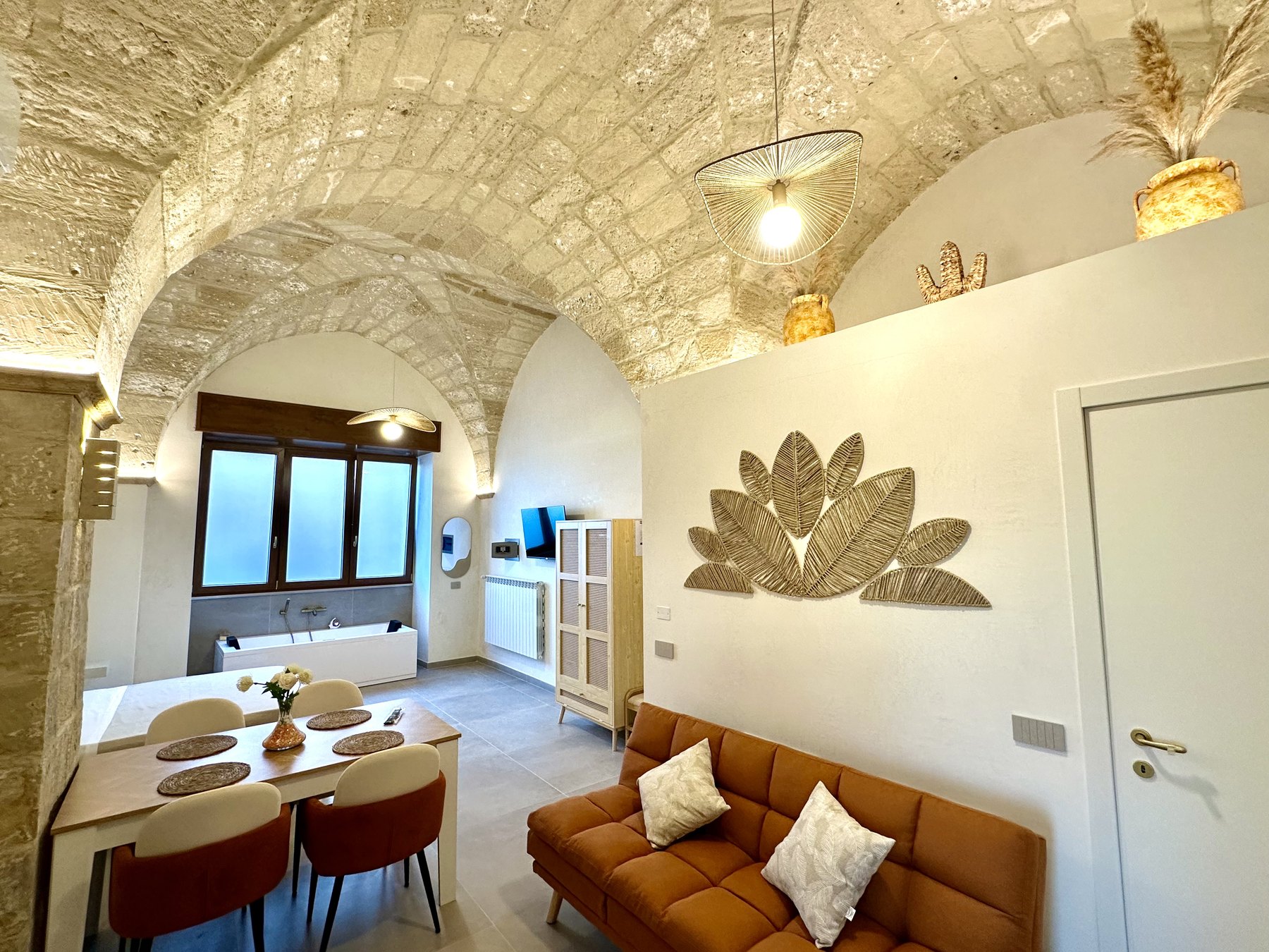 L'appartamento con archi e volte in pietra leccese